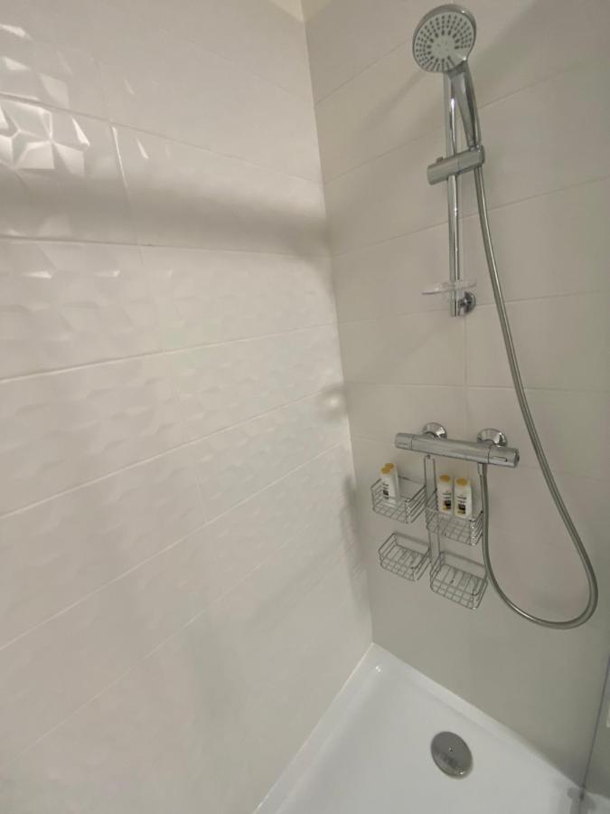 Luxury And Modern 3 Appartement Asnieres Paris Luaran gambar